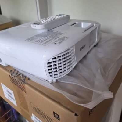 Projetor Epson PowerLite E20, Comprado faz somente 3 meses