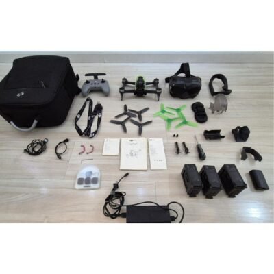 Drone DJI FPV Combo em excelente estado, homologado pela ANATEL e registrado na ANAC, Muitos Acessórios!