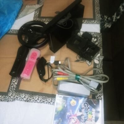 Nintendo wii original com dois controles e um joystick+ base de carregamento